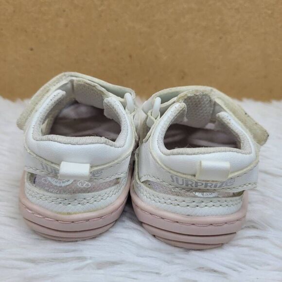 Stride Rite White and Pink Heart Baby Shoes - Picture 4 of 10